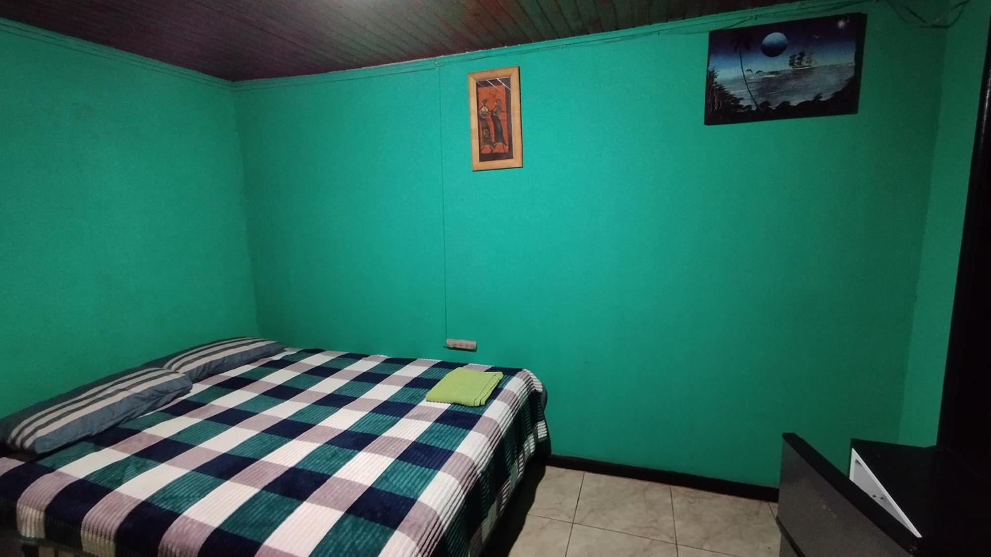 Estanislao Lopez 127 Hotel Puerto Iguazu Exterior photo