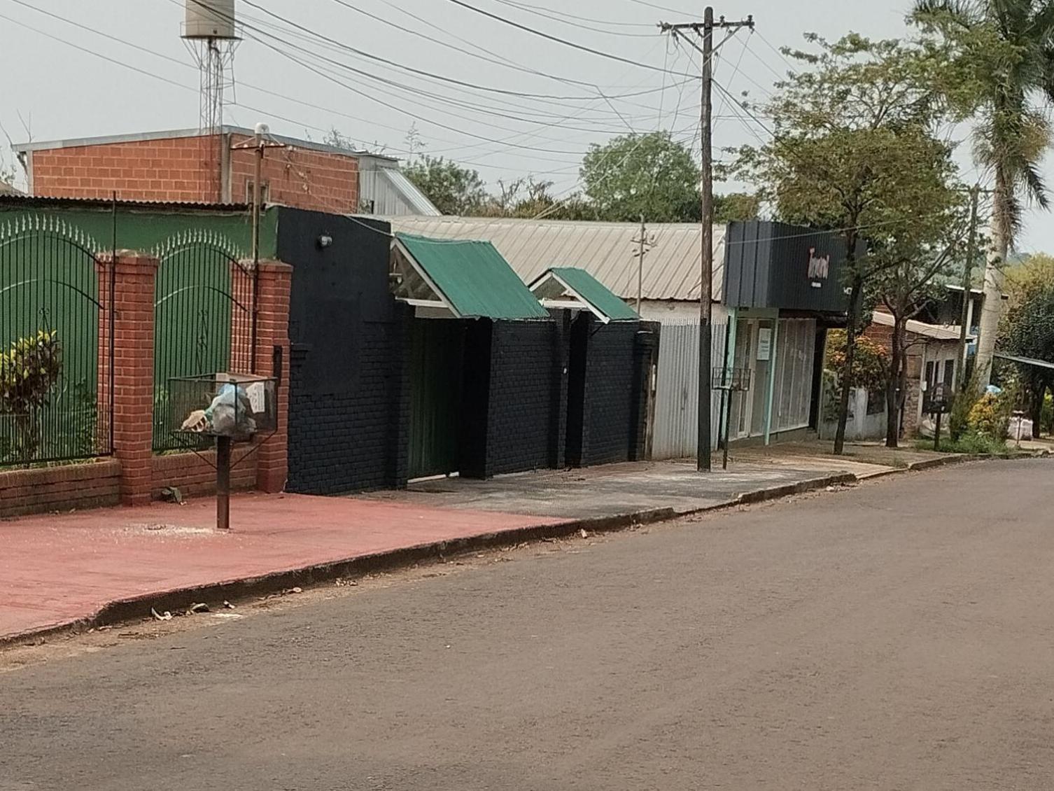 Estanislao Lopez 127 Hotel Puerto Iguazu Exterior photo